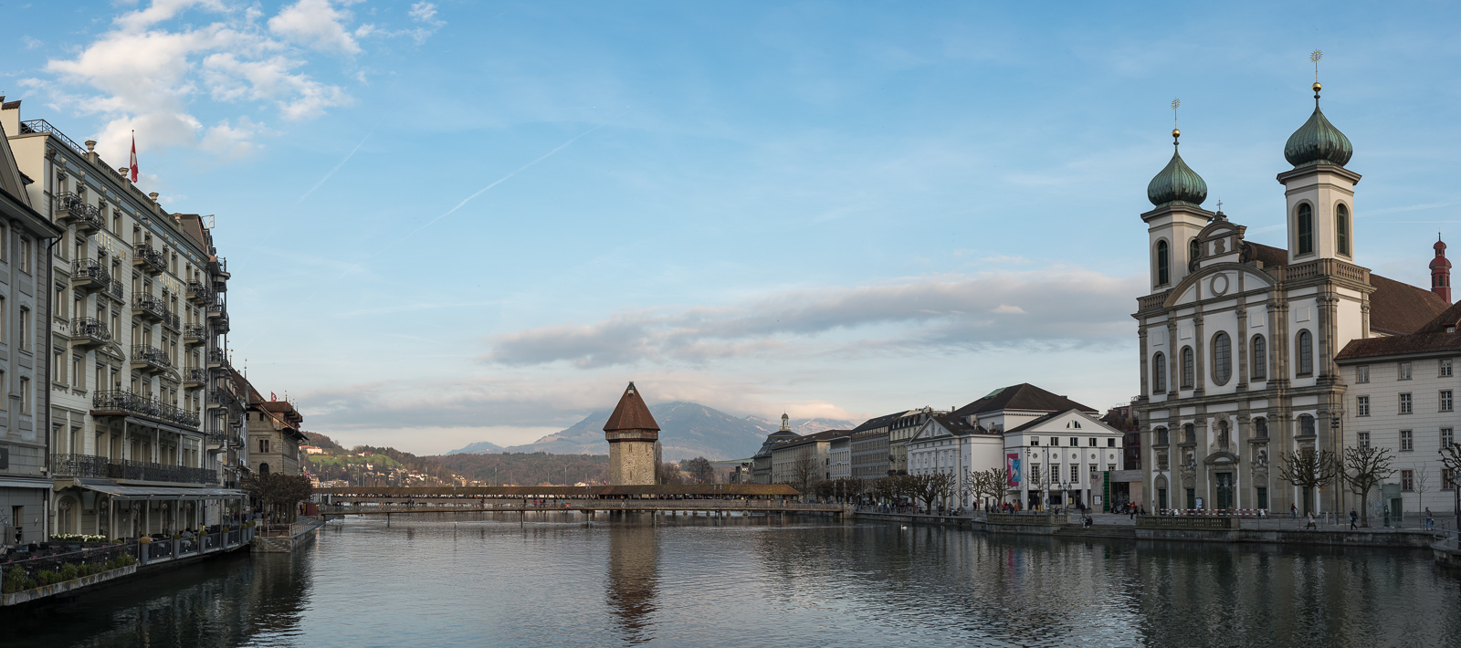 Kapellbrücke von der Reussbrücke