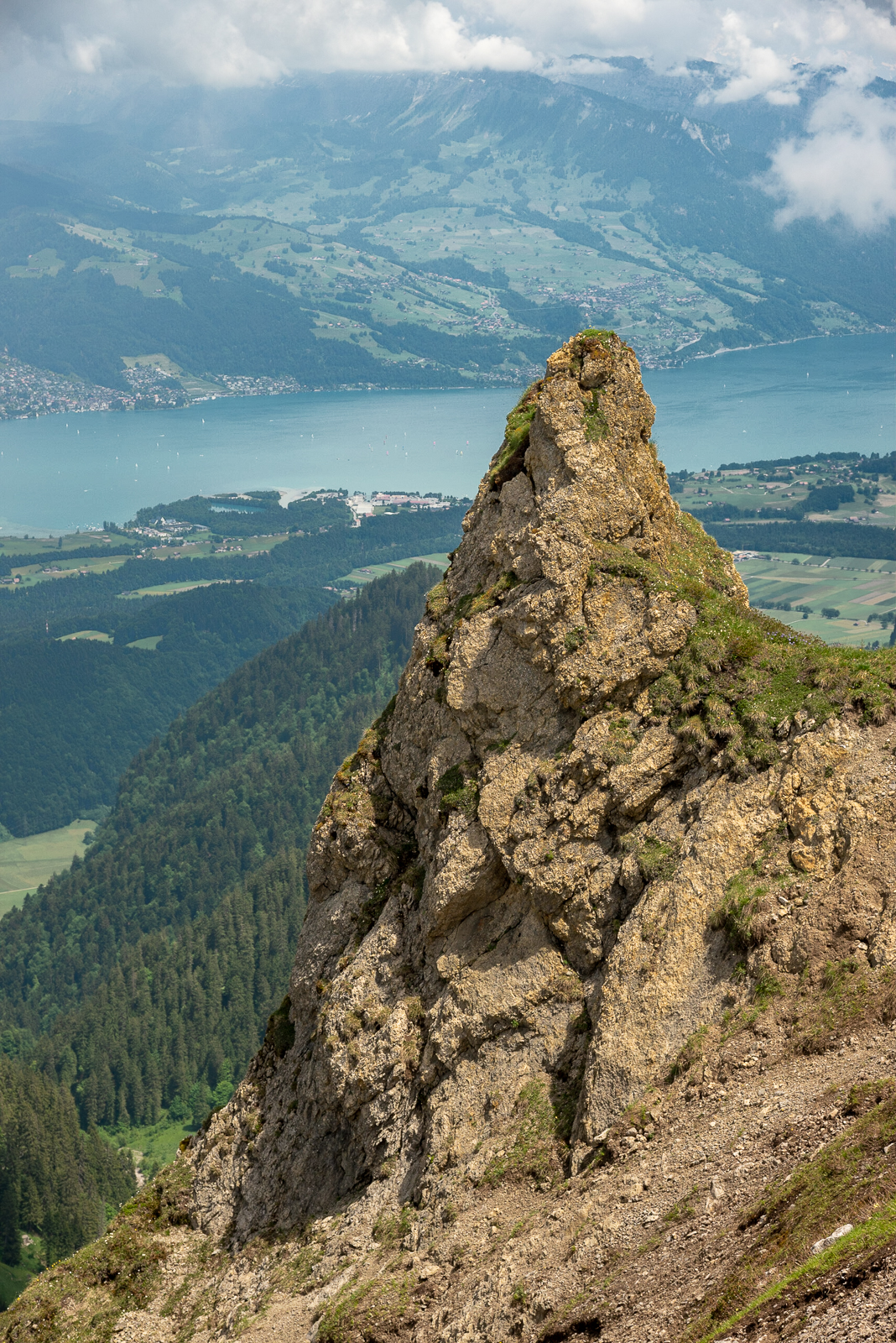 Auf dem Weg nach oben, unten der Thuner See