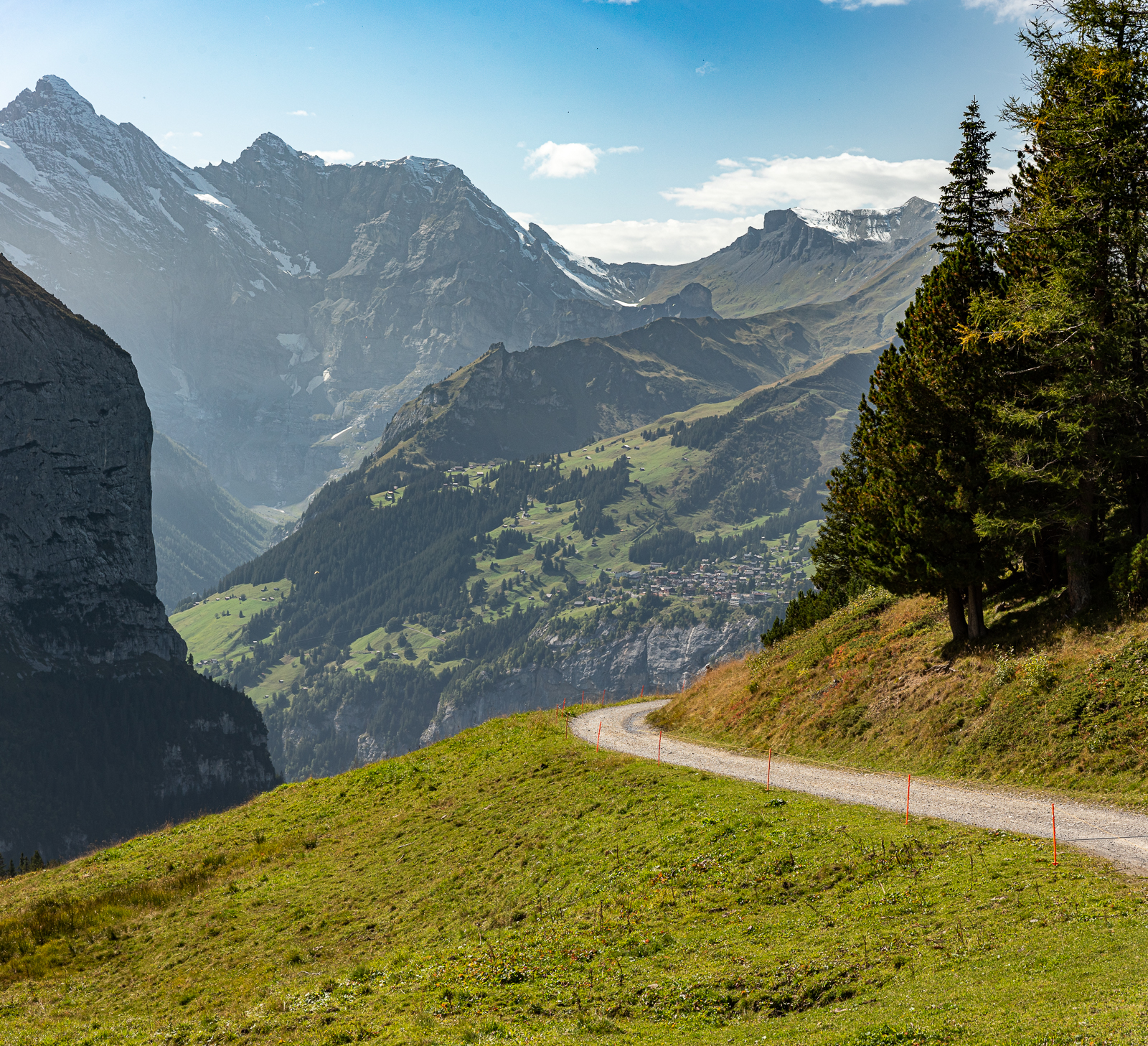 Hinunter ins Tal von Lauterbrunnen