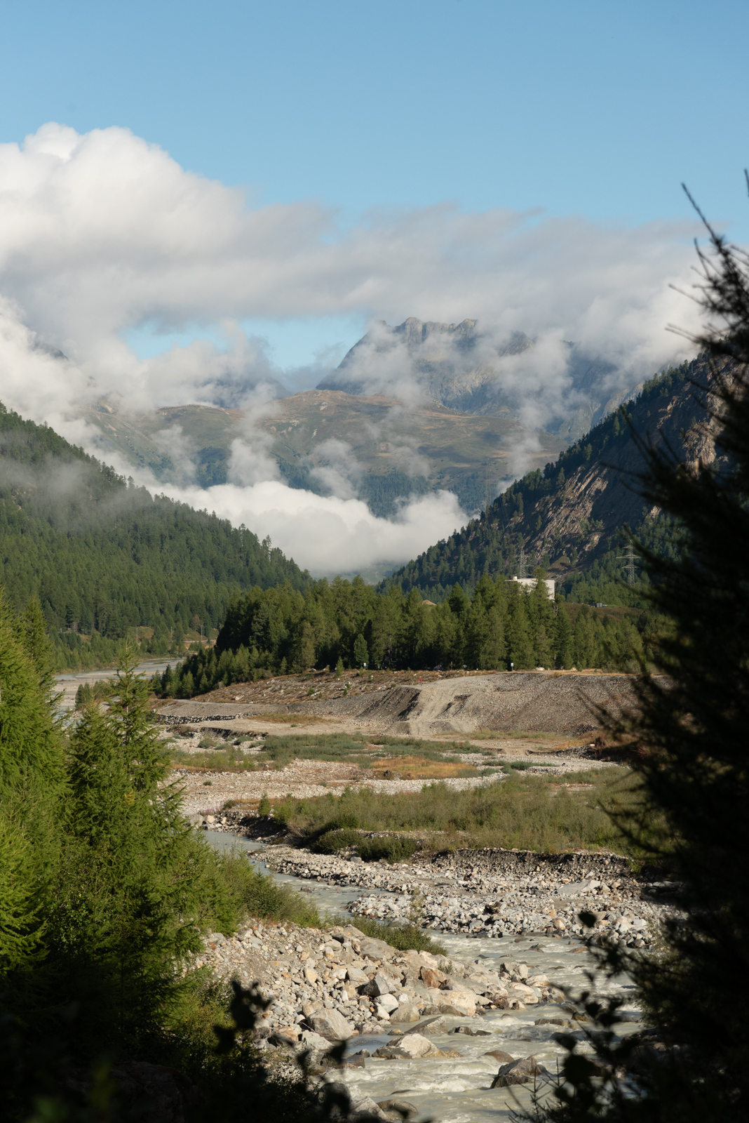 Flussbett der Bernina nach St. Moritz